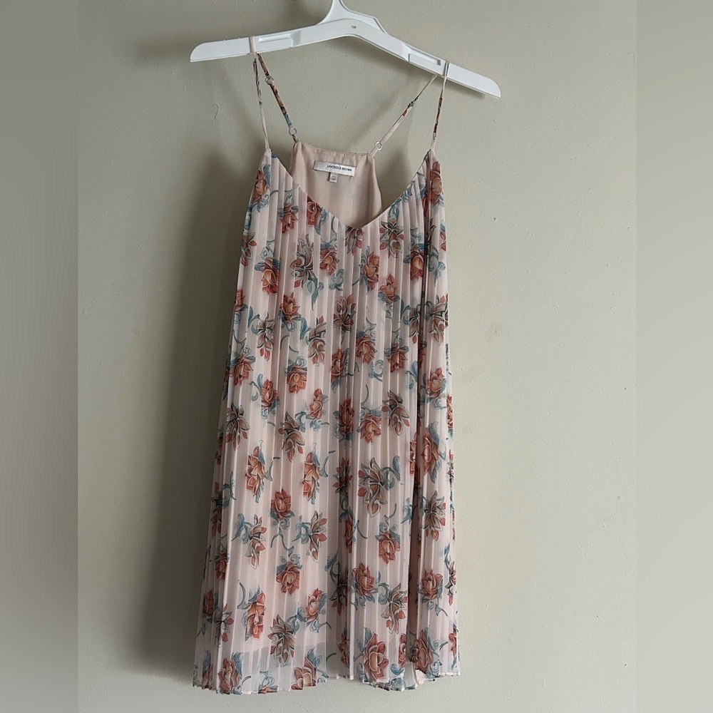LAVENDER BROWN Women’s Slip Dress, Floral Pleated Medium
